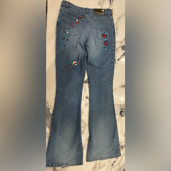 Beautiful beaded vintage Blumarine Luxury bootcut jeans.  Size 42 - Picture 11 of 14